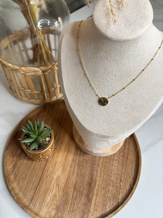 Collier Perles et Médaillon martelé